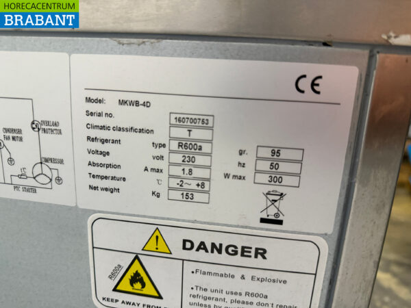 Établi réfrigéré Maxxfrost en acier inoxydable 4 portes 223 cm 230V Horeca – Image 6