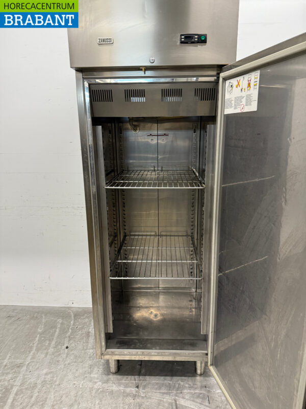 Réfrigérateur Zanussi en acier inoxydable 600 litres 230V Horeca – Image 4