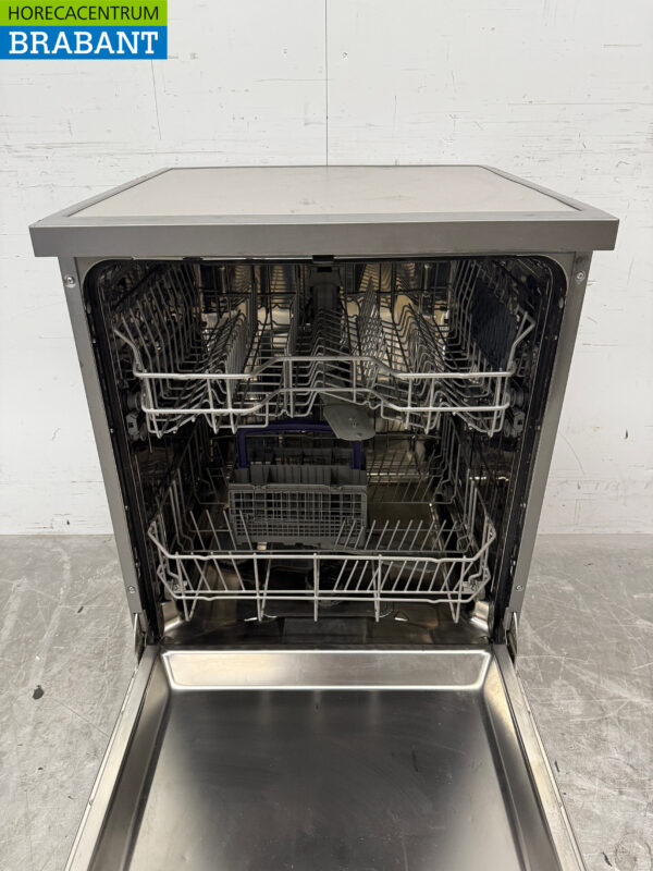 Lave-vaisselle Beko en acier inoxydable avec pompe de vidange 230V Horeca – Image 4