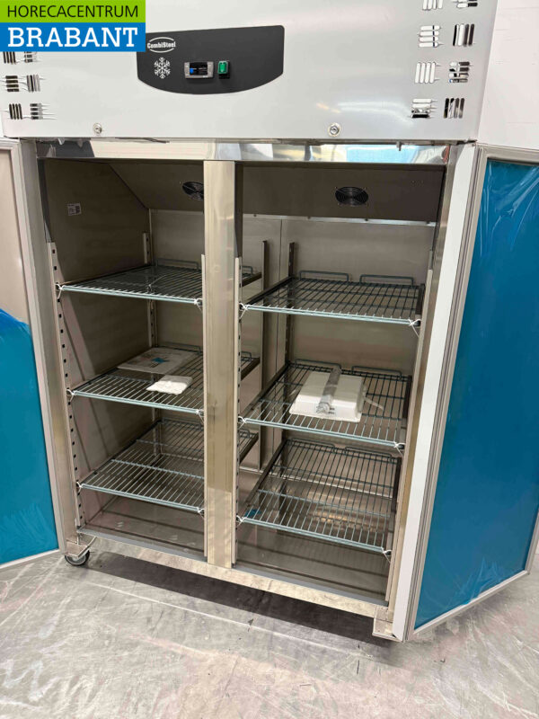 Combisteel en acier inoxydable Congélateur double porte 1200 litres 230V Horeca – Image 4