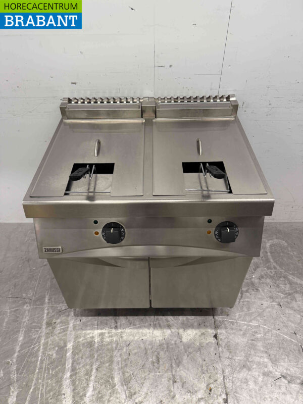 Friteuse Zanussi en acier inoxydable 2 x 15 litres 400V Horeca – Image 2