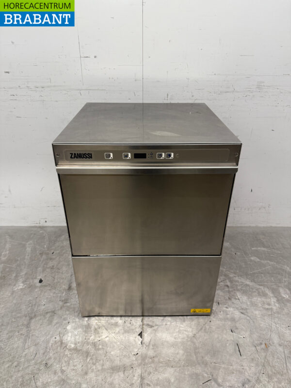 Lave-vaisselle Zanussi NUC3 en acier inoxydable 400V Restauration