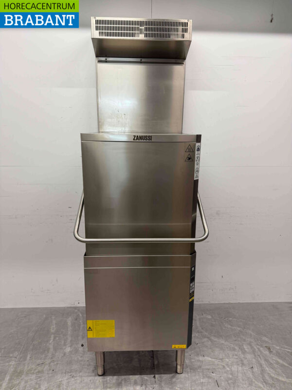 Lave-vaisselle à passage Zanussi en acier inoxydable avec récupération de chaleur 400V Horeca