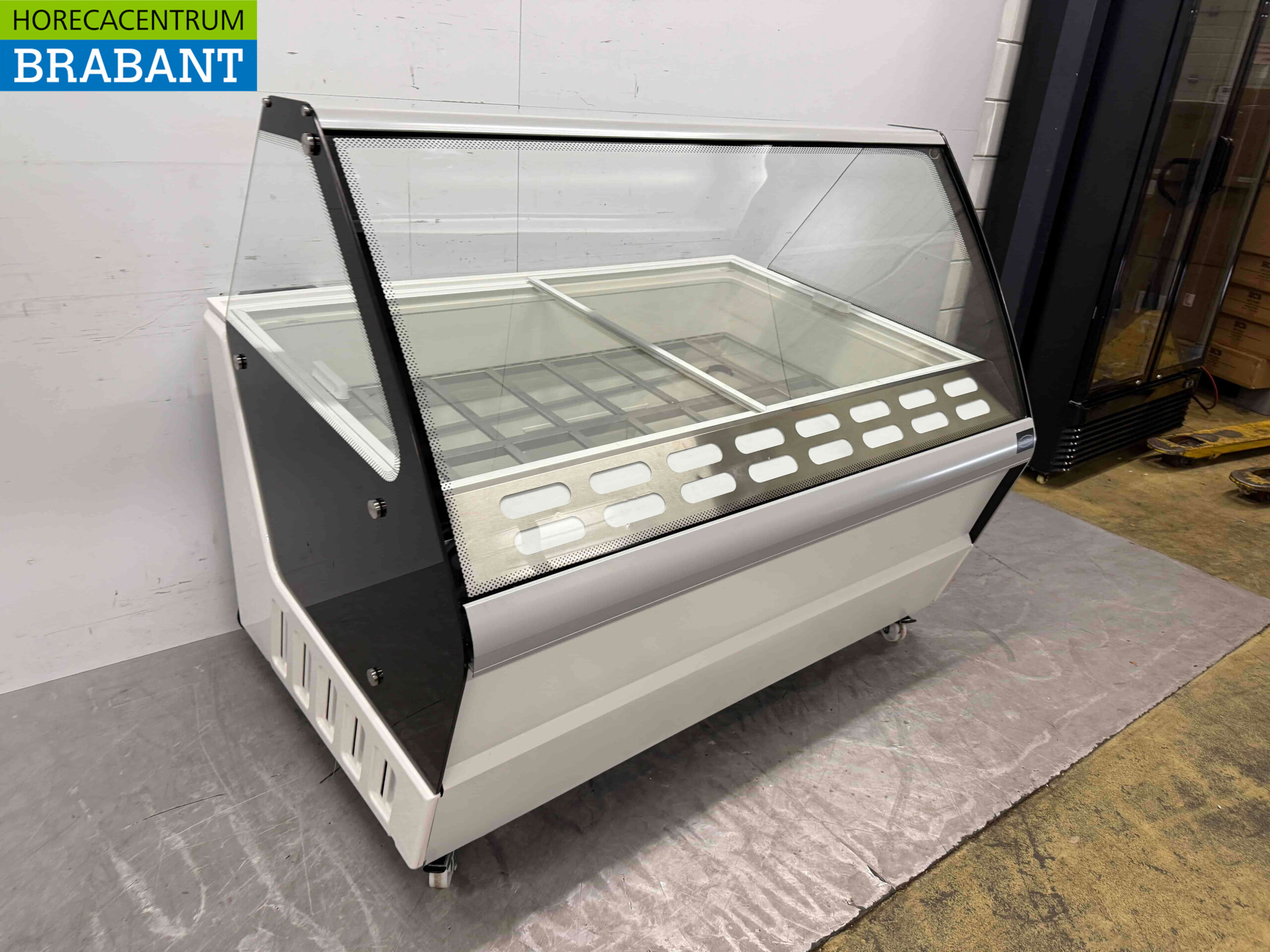 Mobile Combisteel Hawai scoop ice cream display case 16 bins 230V Horeca – Image 2