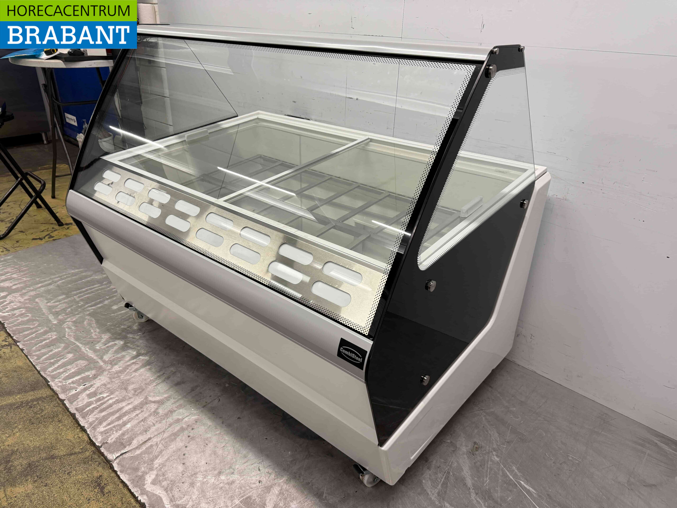 Mobile Combisteel Hawai scoop ice cream display case 16 bins 230V Horeca – Image 3
