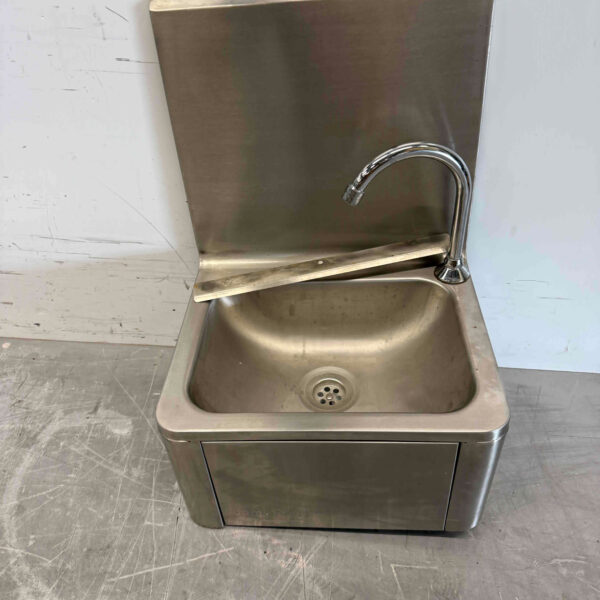 Évier Combisteel en acier inoxydable avec commande au genou Horeca