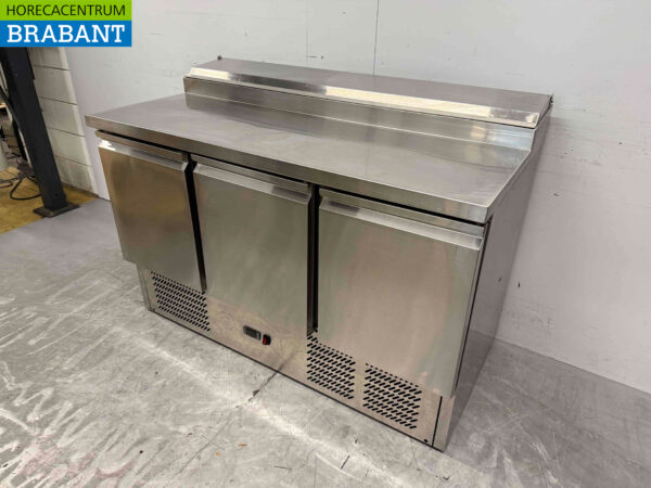 Saladette en acier inoxydable 3 portes 137 cm 230V Horeca – Image 2