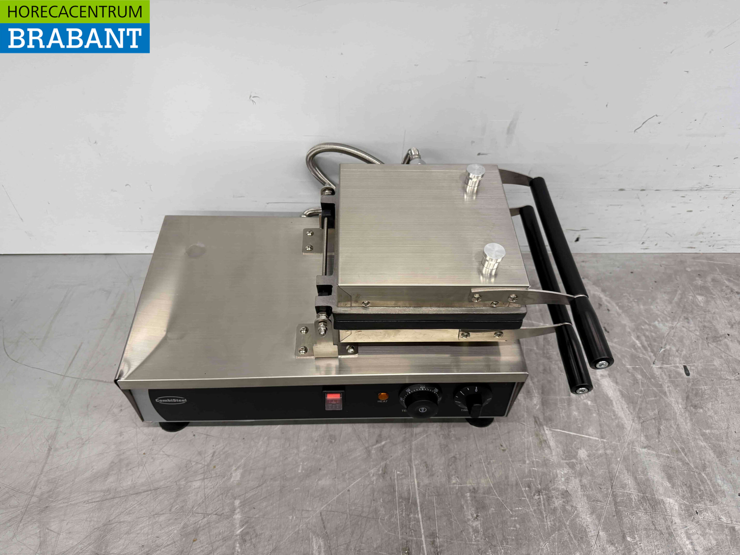 Gaufrier inclinable Combisteel en acier inoxydable avec minuterie 230V Horeca – Image 6