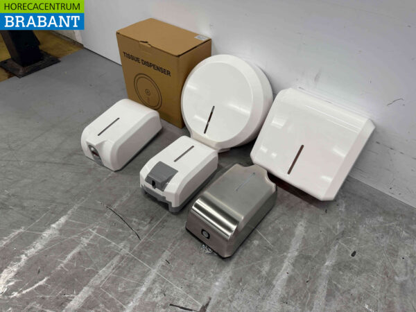 Divers articles sanitaires, 3 distributeurs de savon et 3 distributeurs de papier Restauration – Image 3