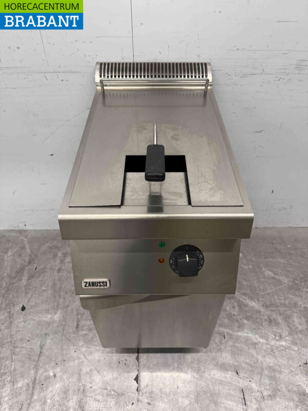 Friteuse Zanussi en acier inoxydable 14 litres 400V Horeca – Image 2