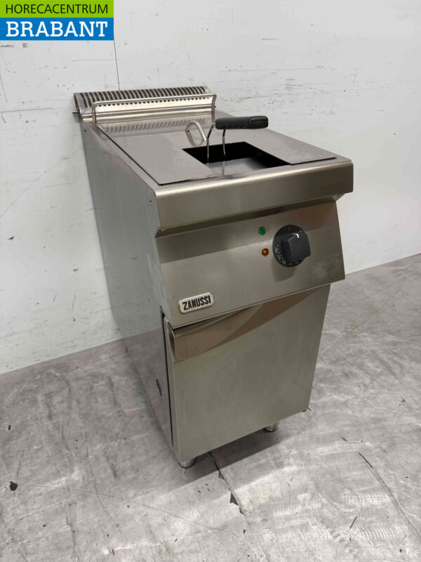 Friteuse Zanussi en acier inoxydable 14 litres 400V Horeca – Image 3