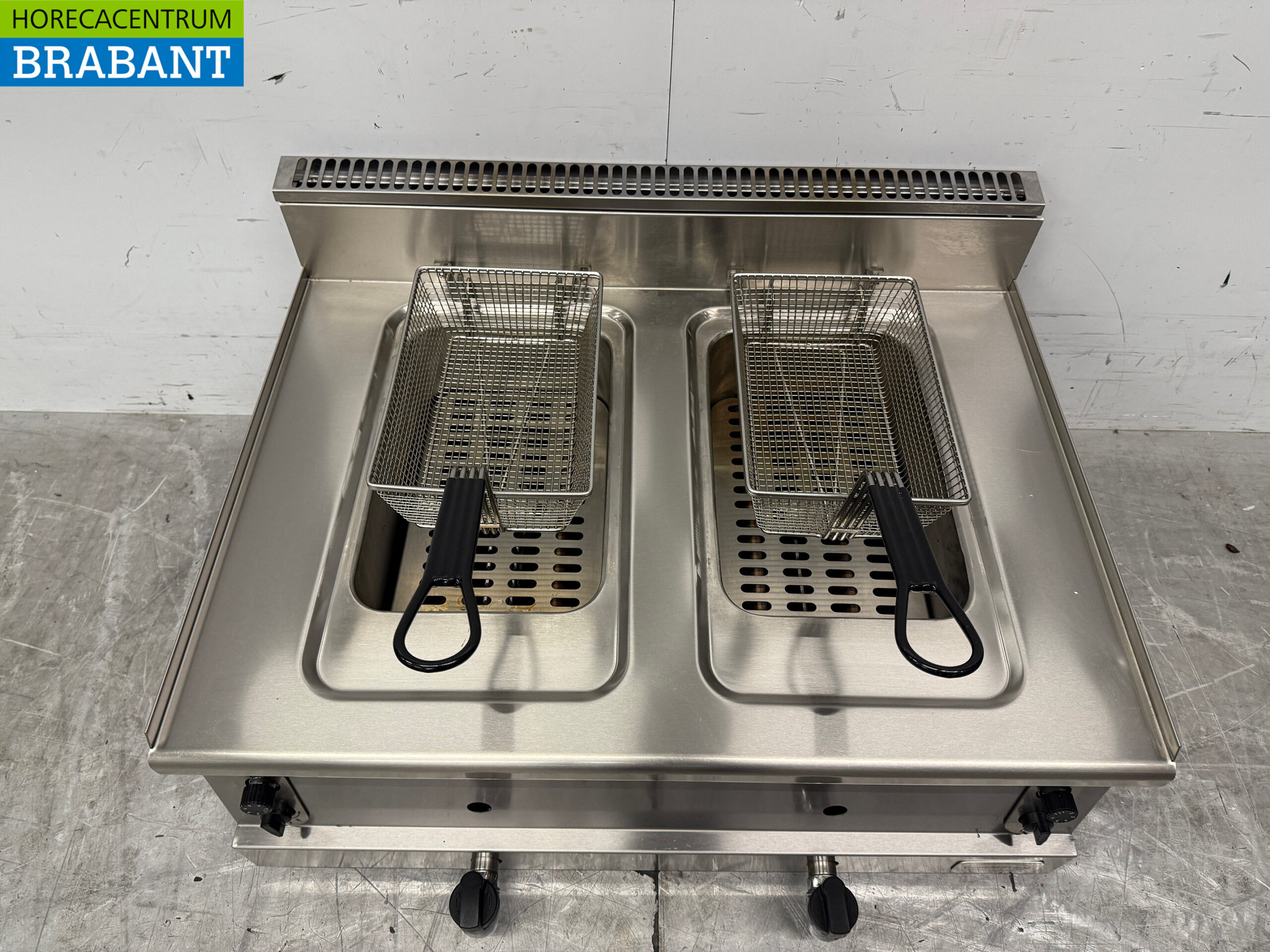 Friteuse double Combisteel en acier inoxydable 2 x 8 litres Gaz naturel Restauration – Image 4