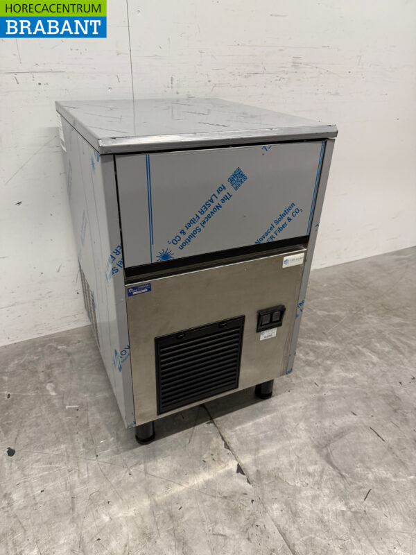 Machine à glaçons Combisteel en acier inoxydable 32 kg/pj 230V Horeca – Image 3