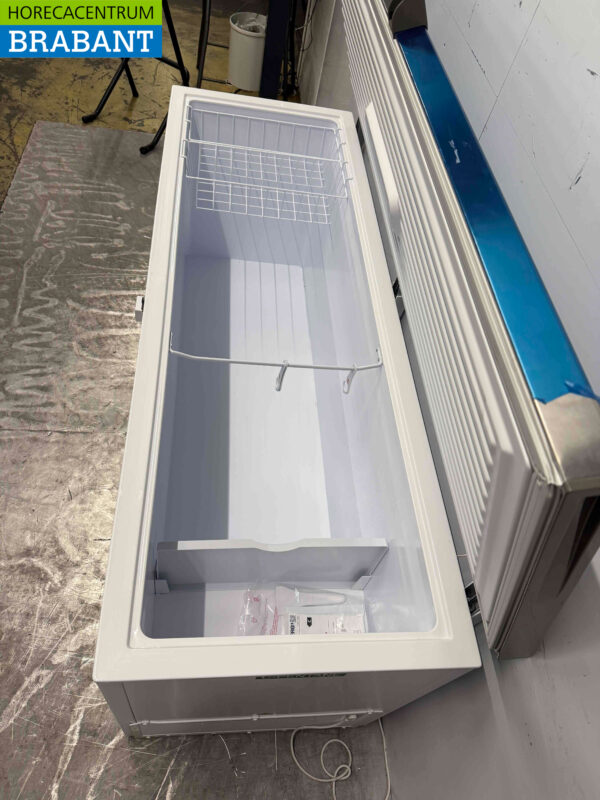 Combisteel Congélateur Shop Congélateur coffre avec couvercle en acier inoxydable 432 litres 230V Horeca – Image 4