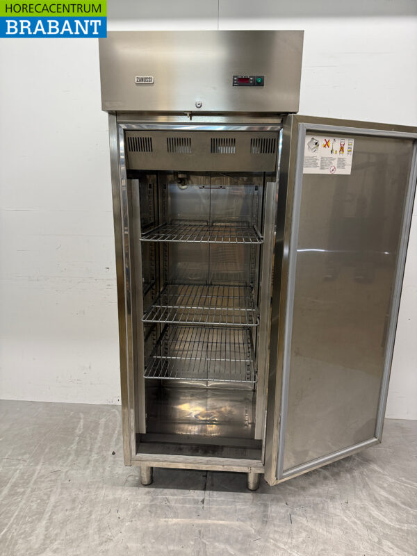 Acier inoxydable Zanussi Congélateur Réfrigérateur 640 litres 230v Horeca – Image 4