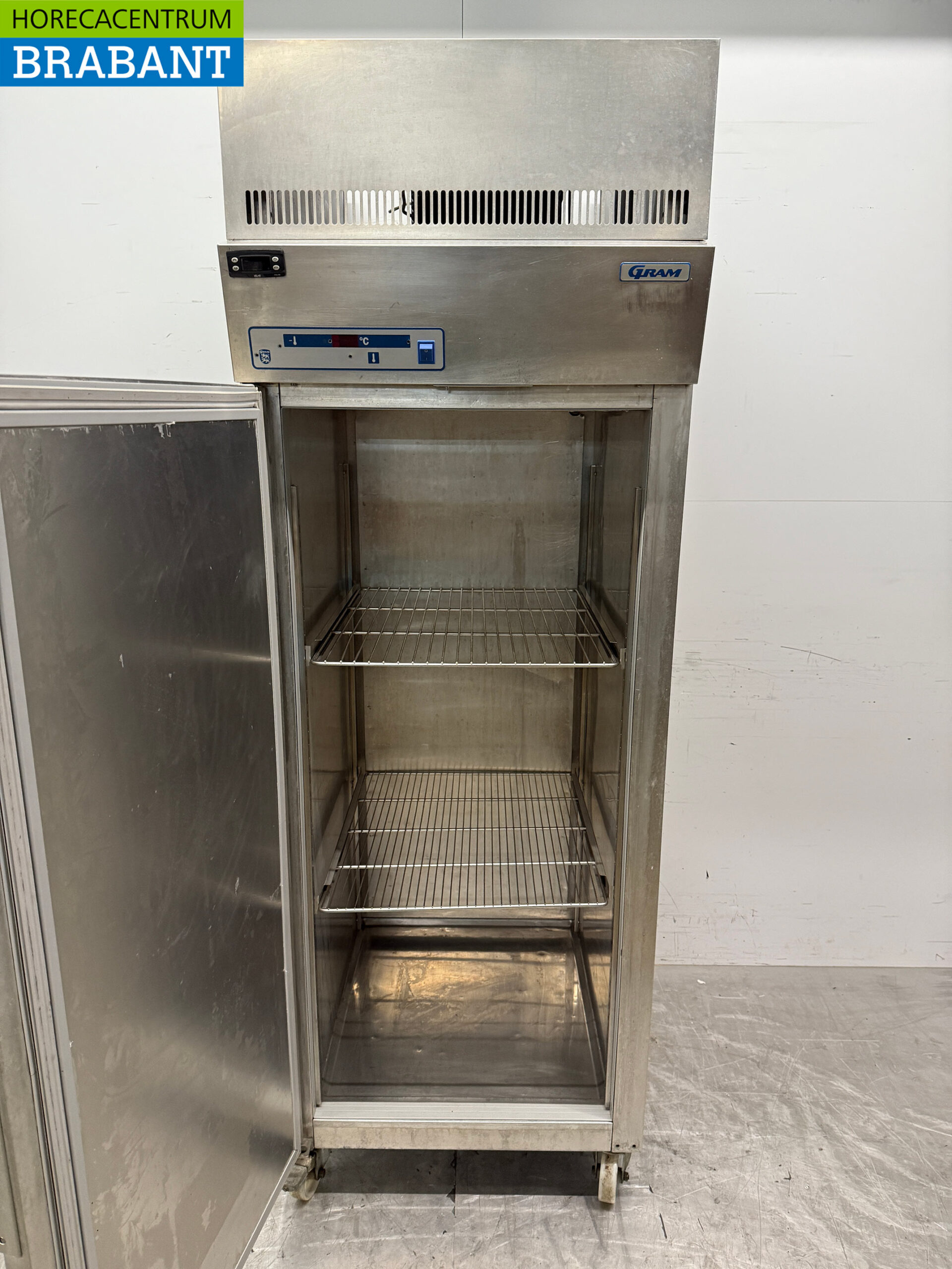 Réfrigérateur mobile Gram en acier inoxydable 600 litres 230V Horeca – Image 4