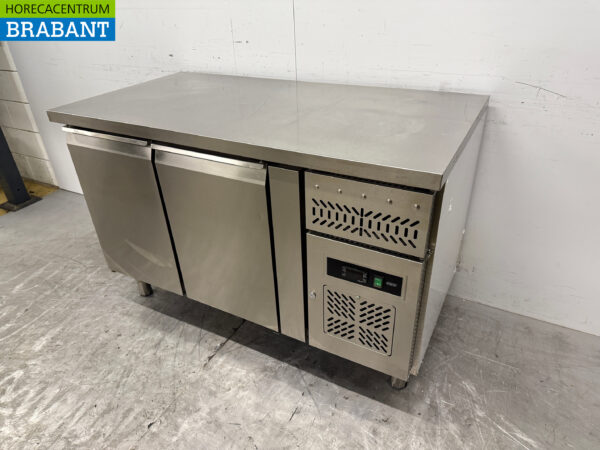 Établi réfrigéré Maxxfrost en acier inoxydable 2 portes 136 cm 230V Horeca – Image 2