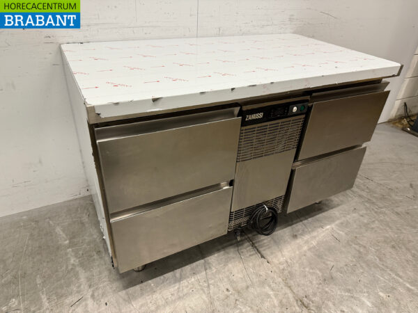 Établi réfrigéré Zanussi en acier inoxydable 4 tiroirs 127,5 cm 230v Horeca – Image 3