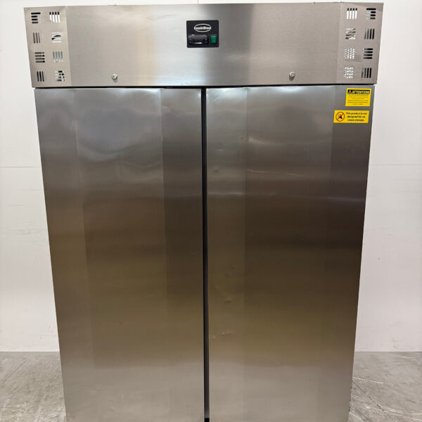 Combisteel en acier inoxydable Congélateur double porte 1400 litres 230V Horeca
