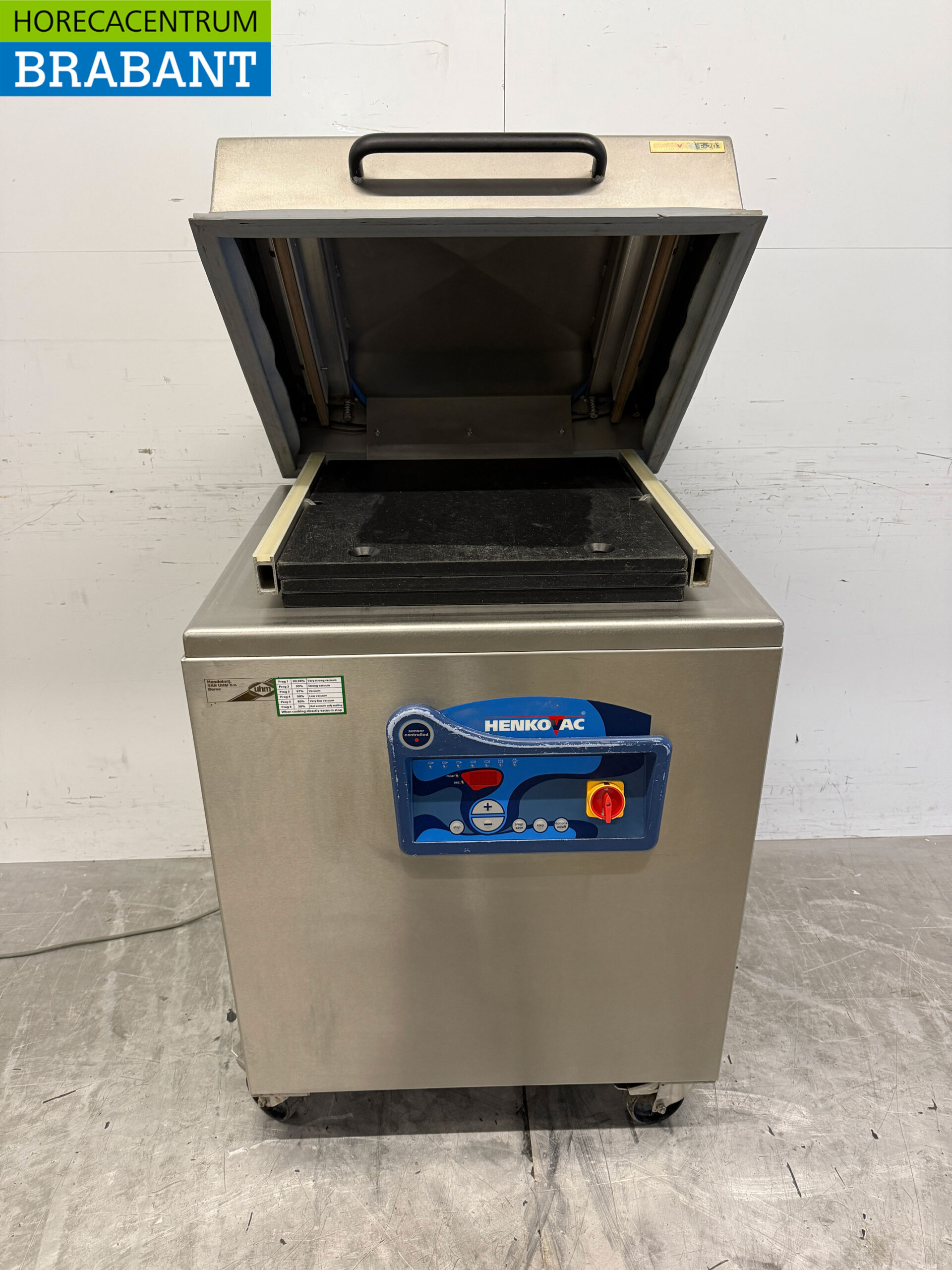 Machine à aspirer mobile Henkovac E-203 en acier inoxydable Aspirateur 400V Horeca