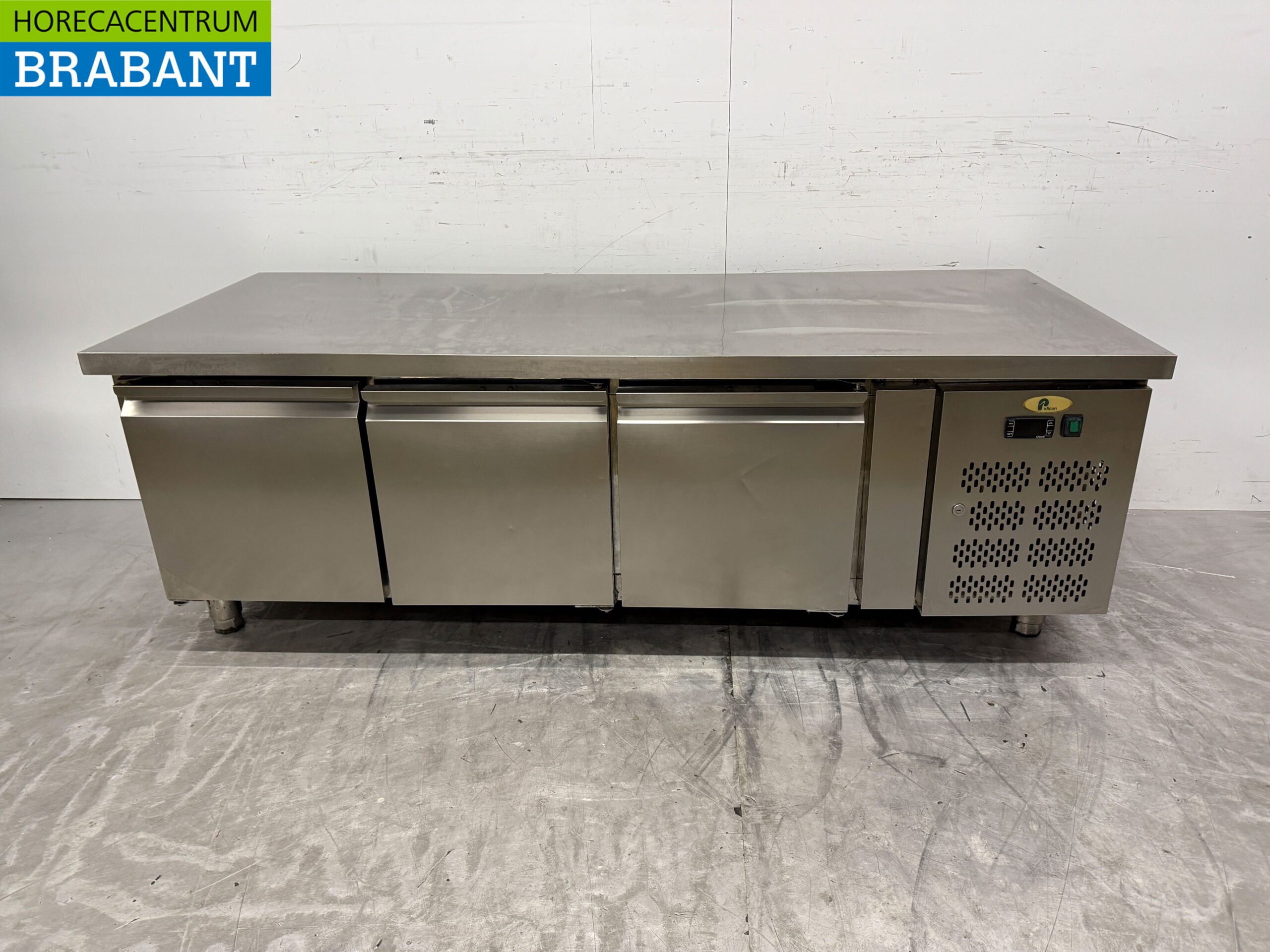 Etabli réfrigéré Ecofrost en acier inoxydable 3 portes et 179,5 cm 230V Horeca