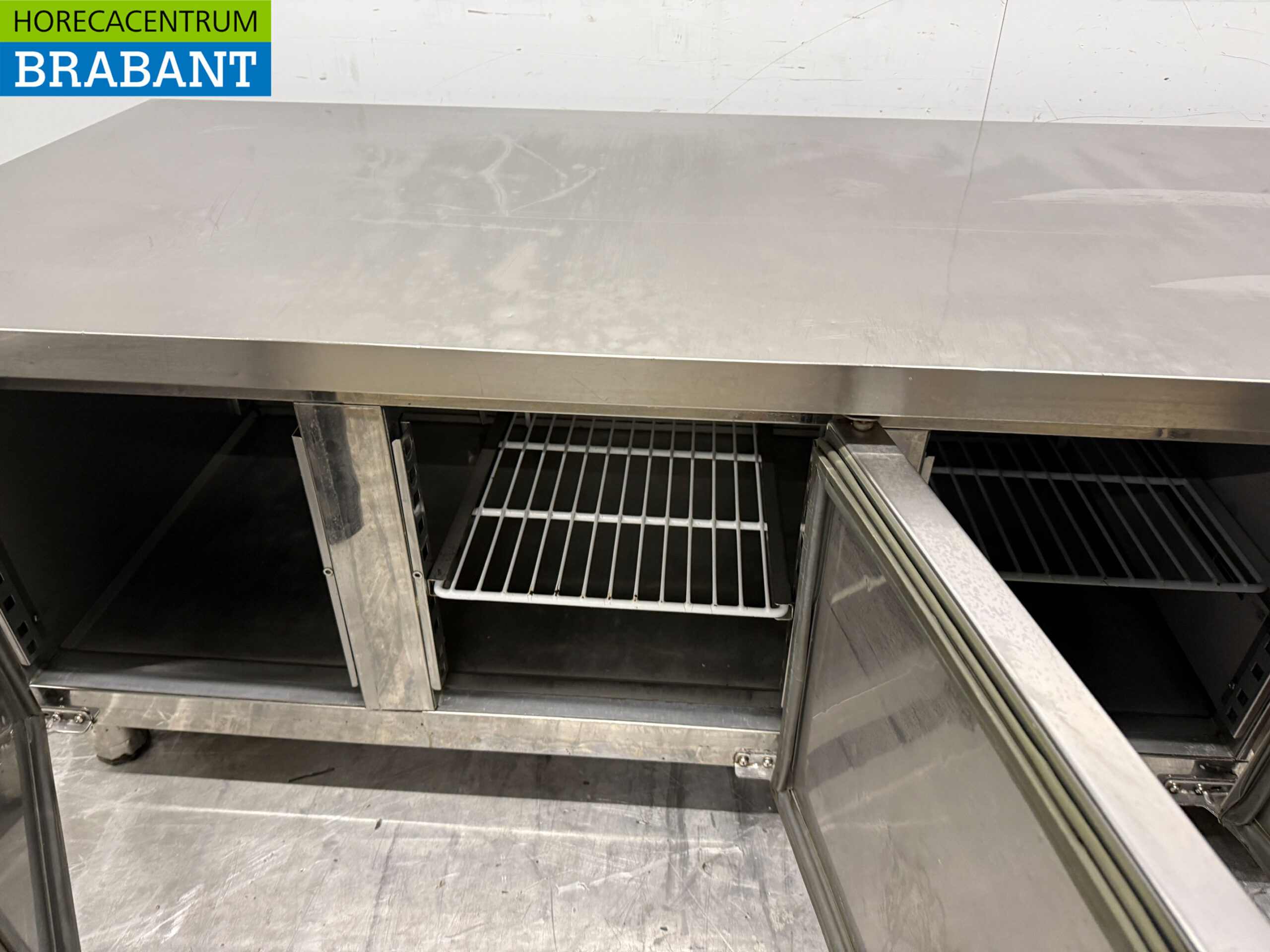 Etabli réfrigéré Ecofrost en acier inoxydable 3 portes et 179,5 cm 230V Horeca – Image 4