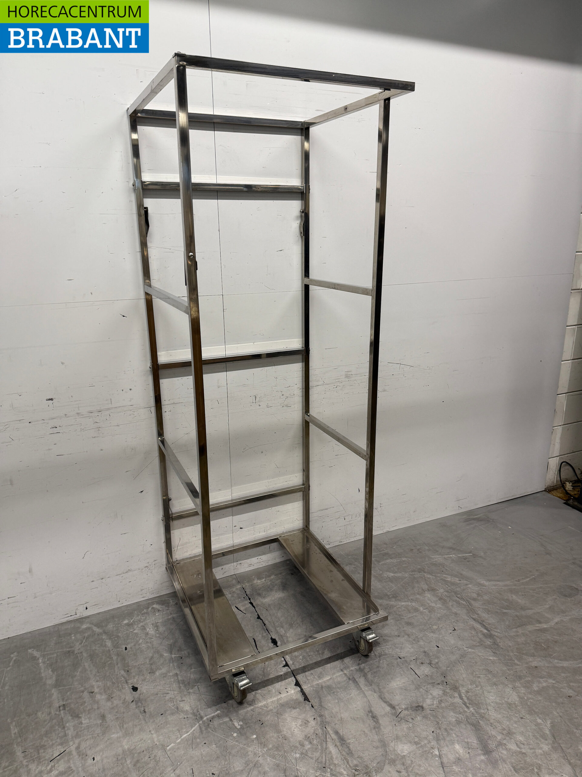 Chariot de transport réfrigéré en acier inoxydable 69 x 69 x 195,5 cm Restauration – Image 3