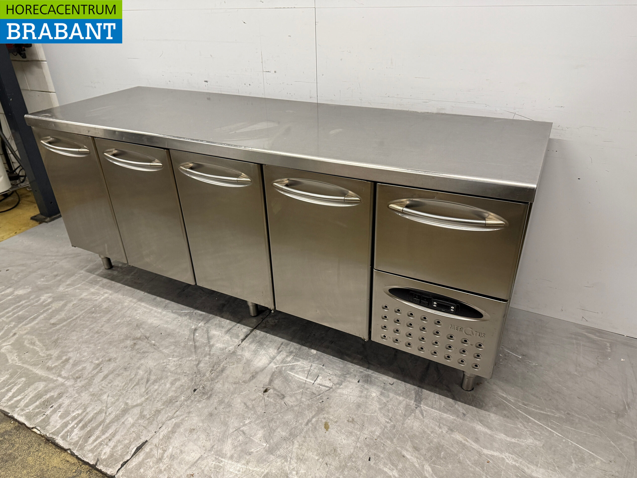 Mercatus en acier inoxydable Etabli réfrigéré 4 portes et 1 tiroir 219 cm 230V Horeca – Image 2