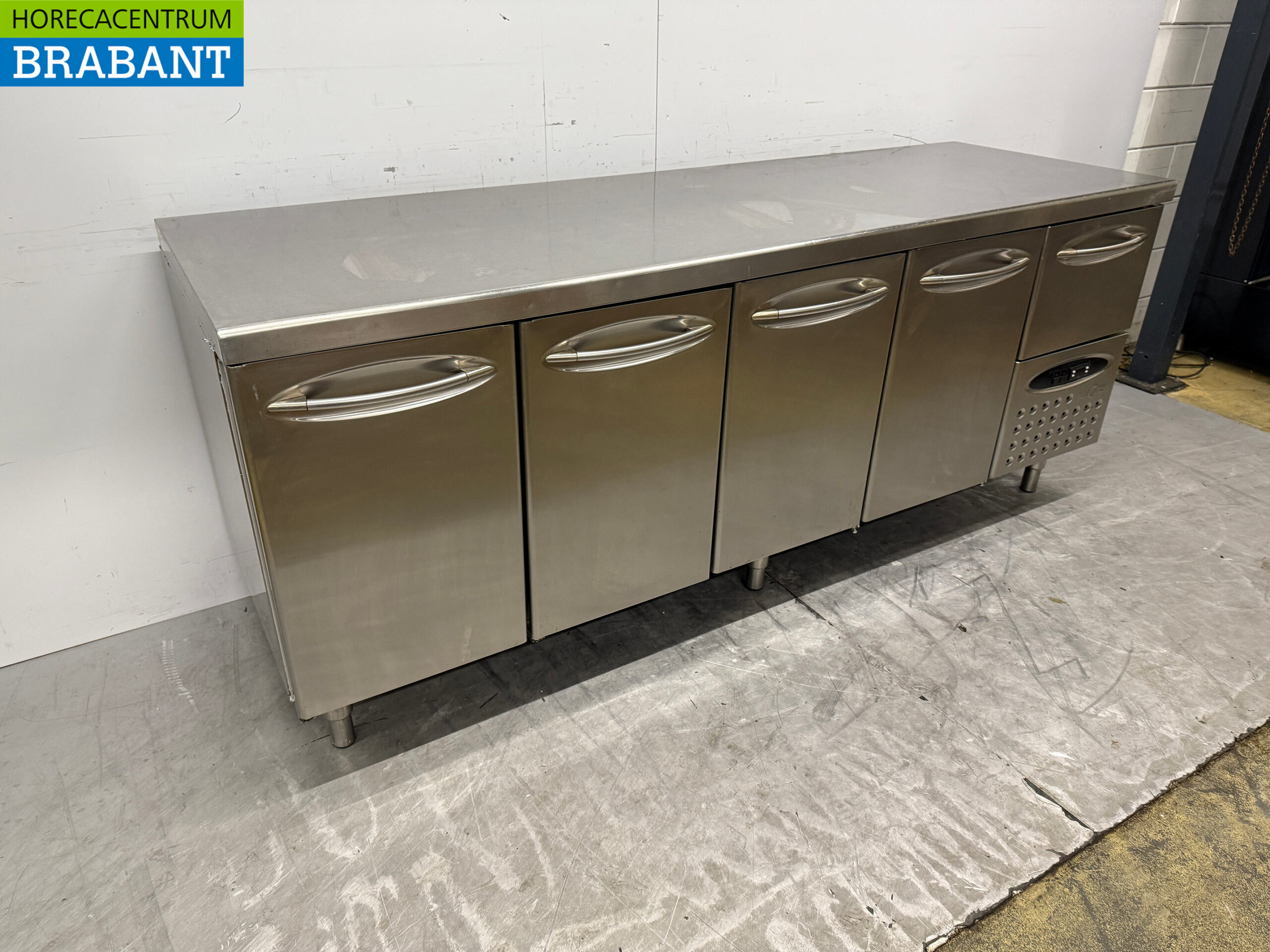 Mercatus en acier inoxydable Etabli réfrigéré 4 portes et 1 tiroir 219 cm 230V Horeca – Image 3
