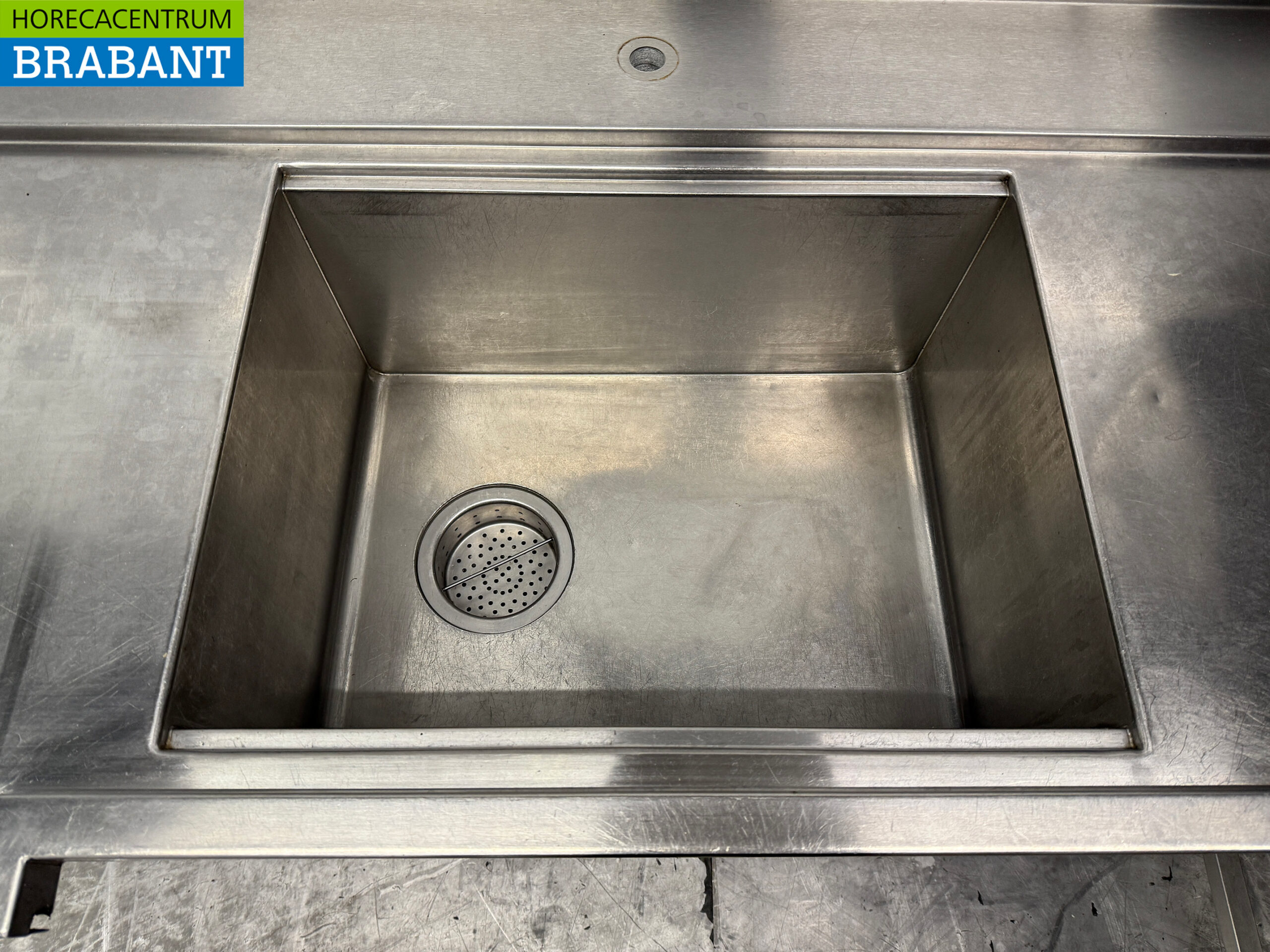 Acier inoxydable Table d'alimentation Table de dégagement avec trou pour déchets 242 x 120 x 90,5 cm Restauration – Image 5