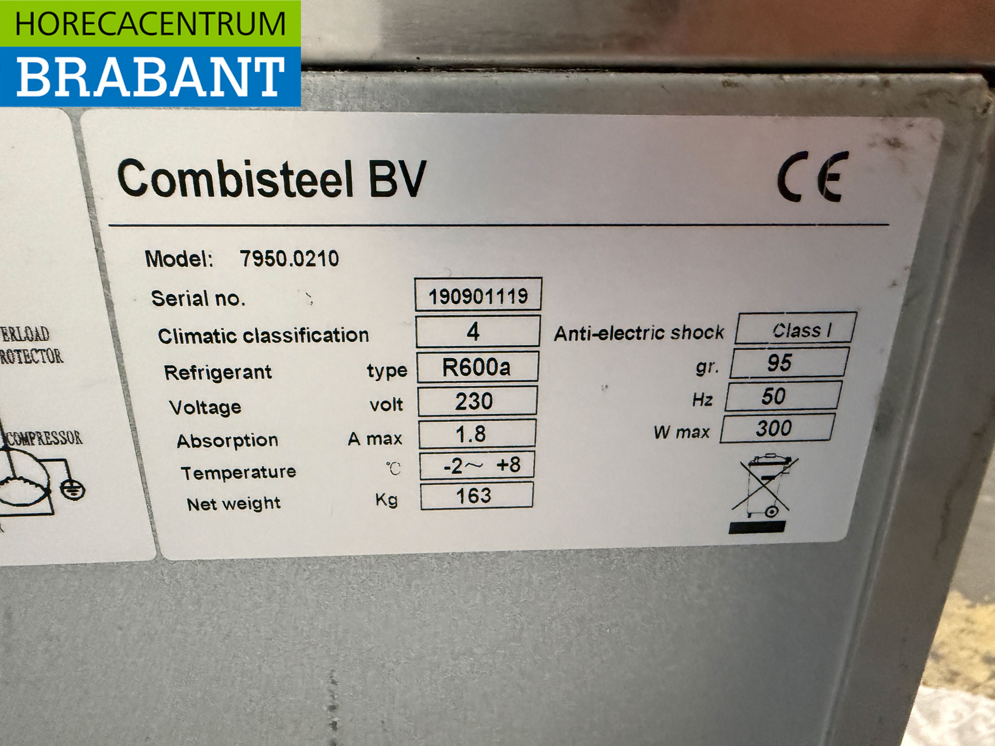 Combisteel en acier inoxydable Établi réfrigéré avec 3 portes et 2 tiroirs 223 cm 230V Horeca – Image 6