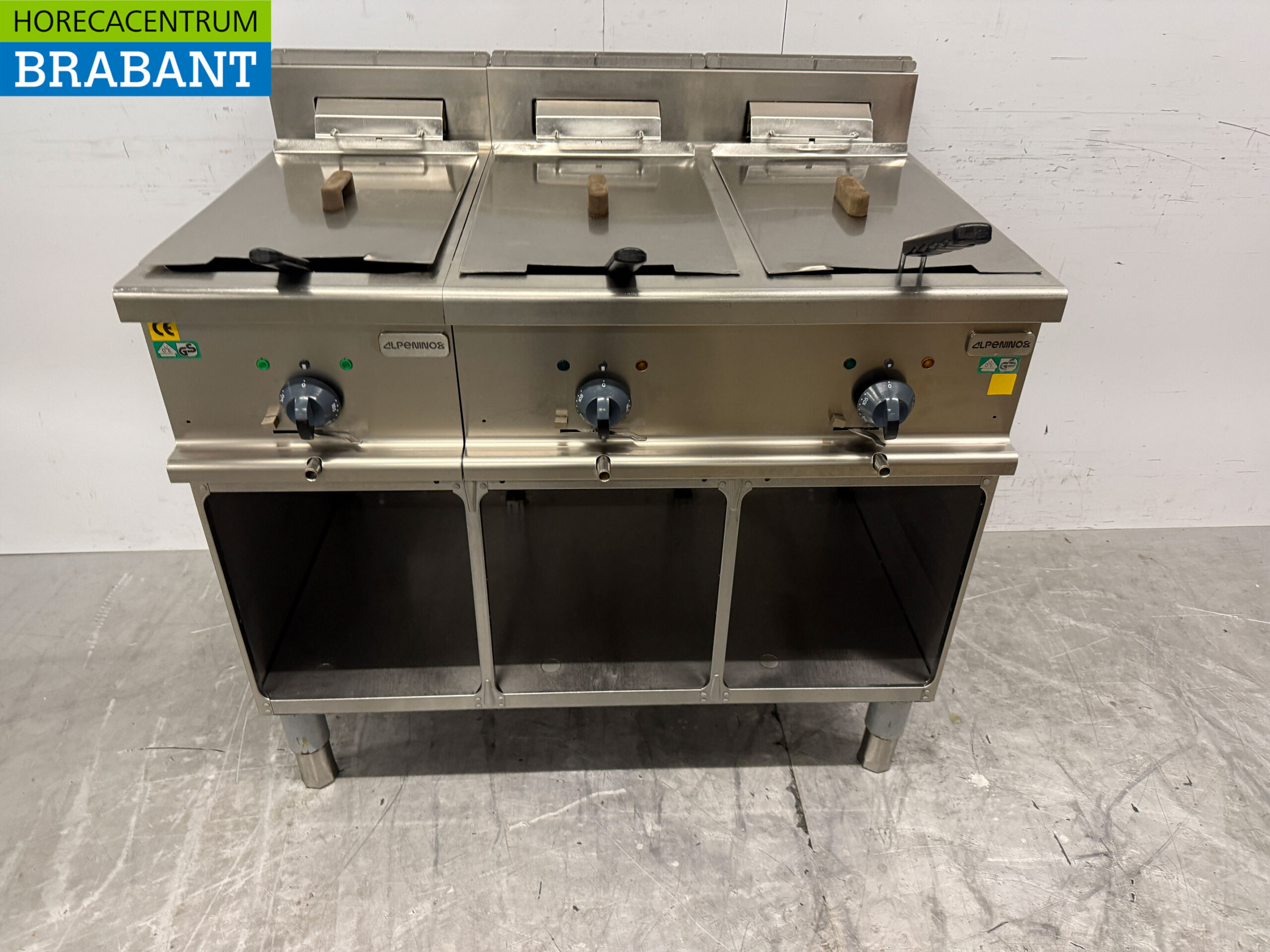 Friteuse Alpeninox en acier inoxydable 3 x 14 litres 2 x 400V Horeca