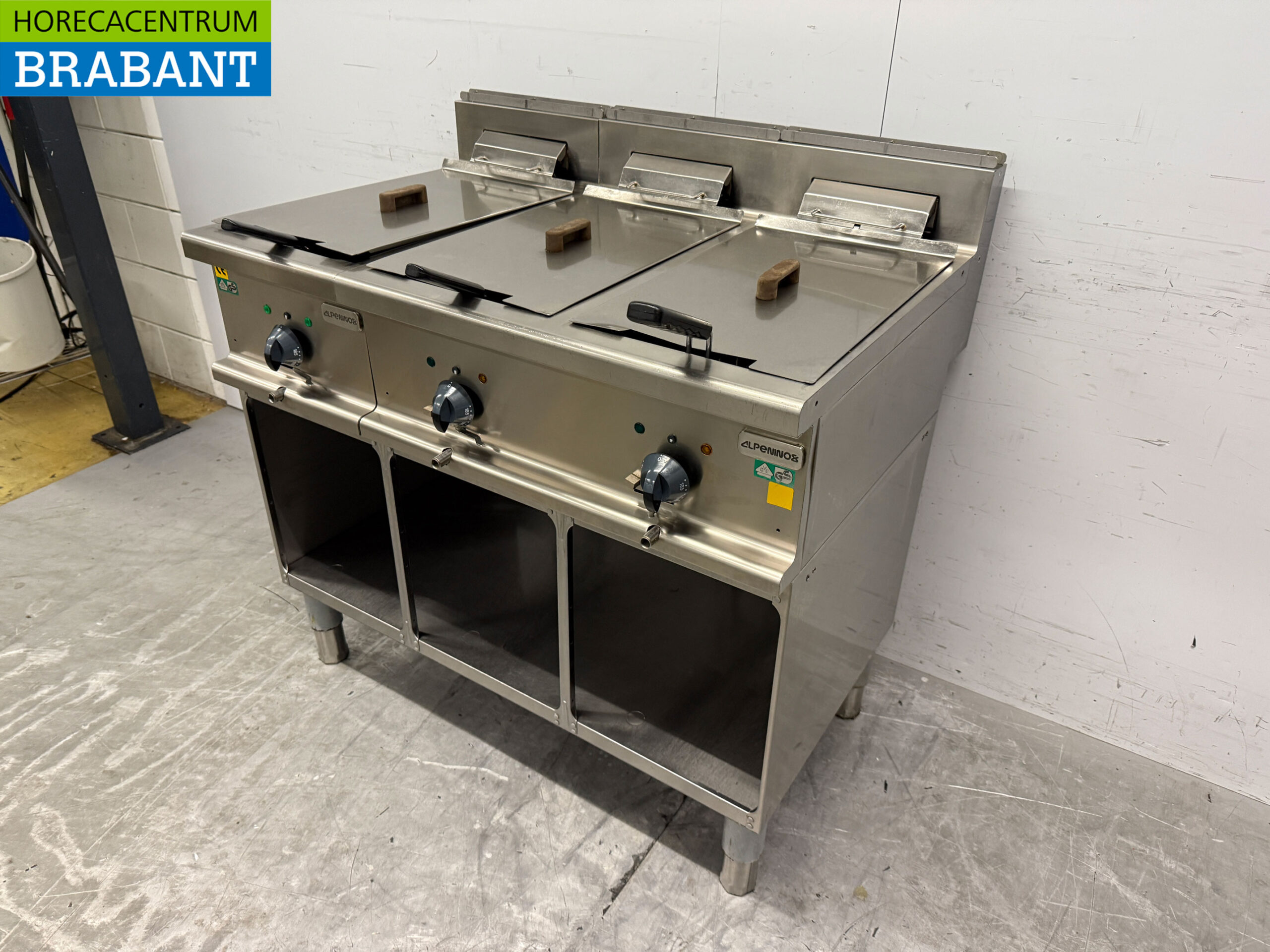 Friteuse Alpeninox en acier inoxydable 3 x 14 litres 2 x 400V Horeca – Image 4