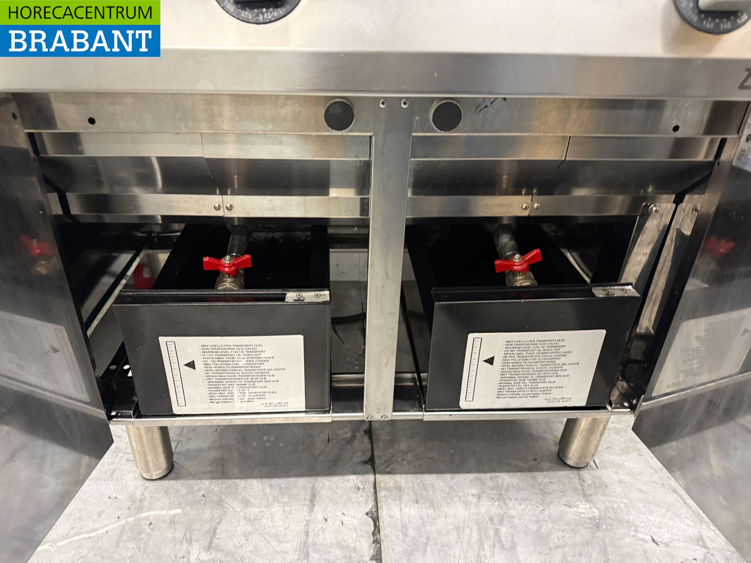 Friteuse double en acier inoxydable Zanussi Friteuse 2 x15 litres 400V Horeca – Image 6
