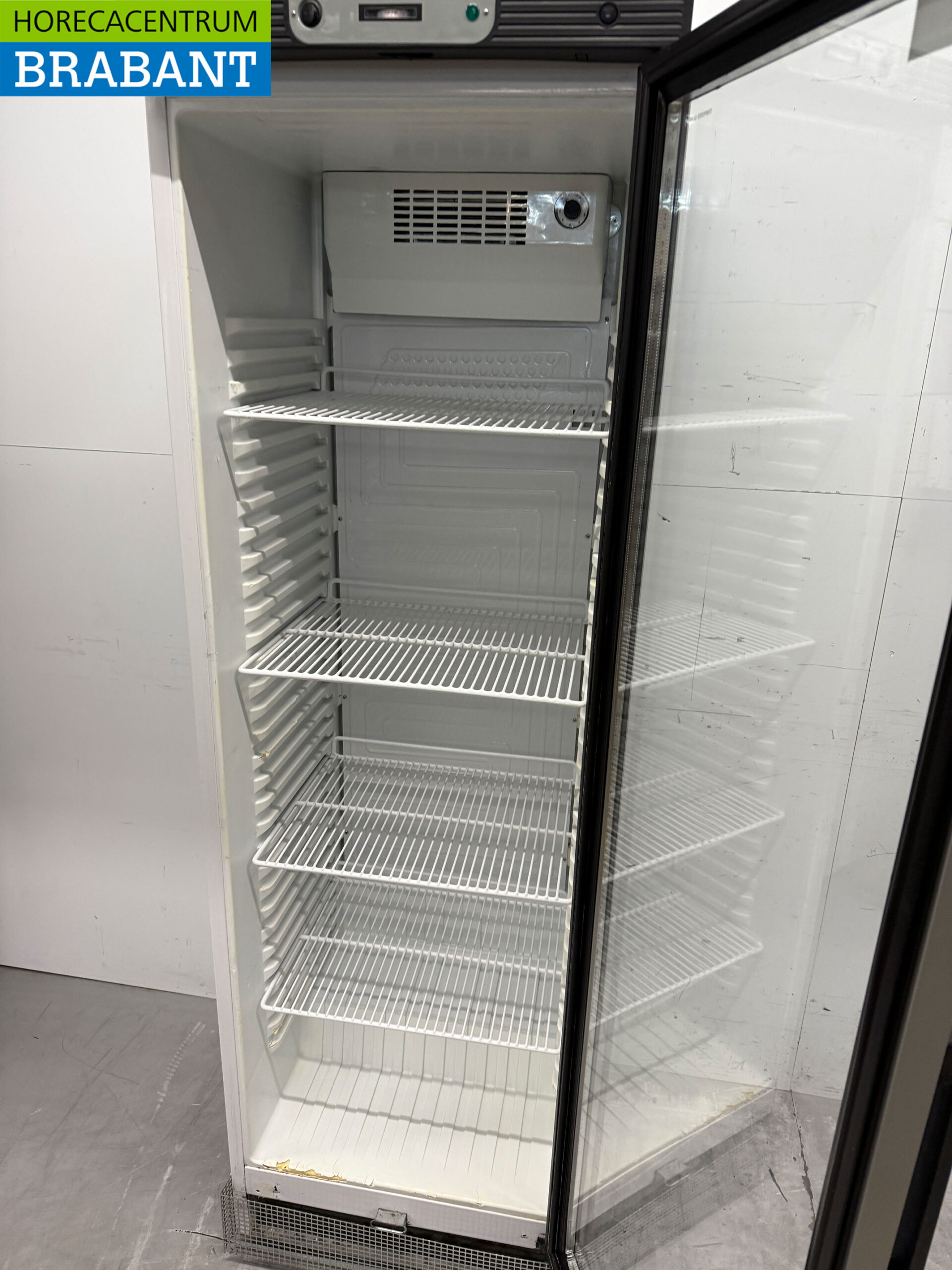 Kleo Réfrigérateur à porte vitrée 390 litres 230V Horeca – Image 4