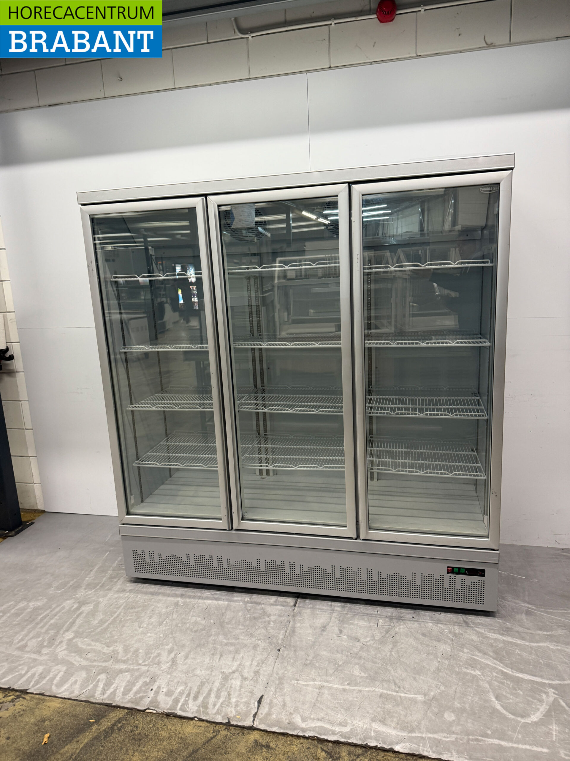 Réfrigérateur Combisteel à porte vitrée 1530 litres 230V Horeca