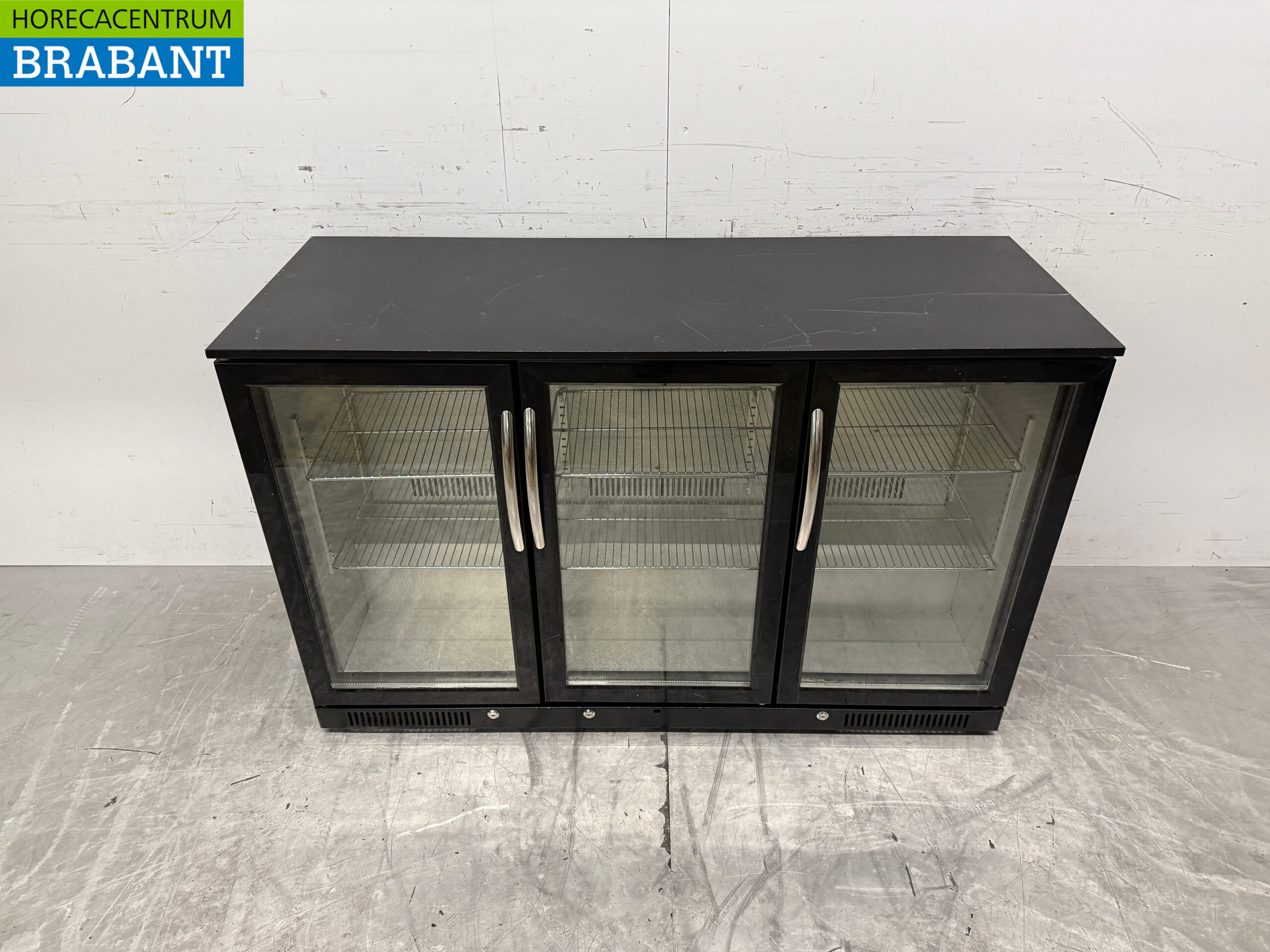 Back Bar Cooler 3 portes battantes en verre 133 cm 230V Horeca