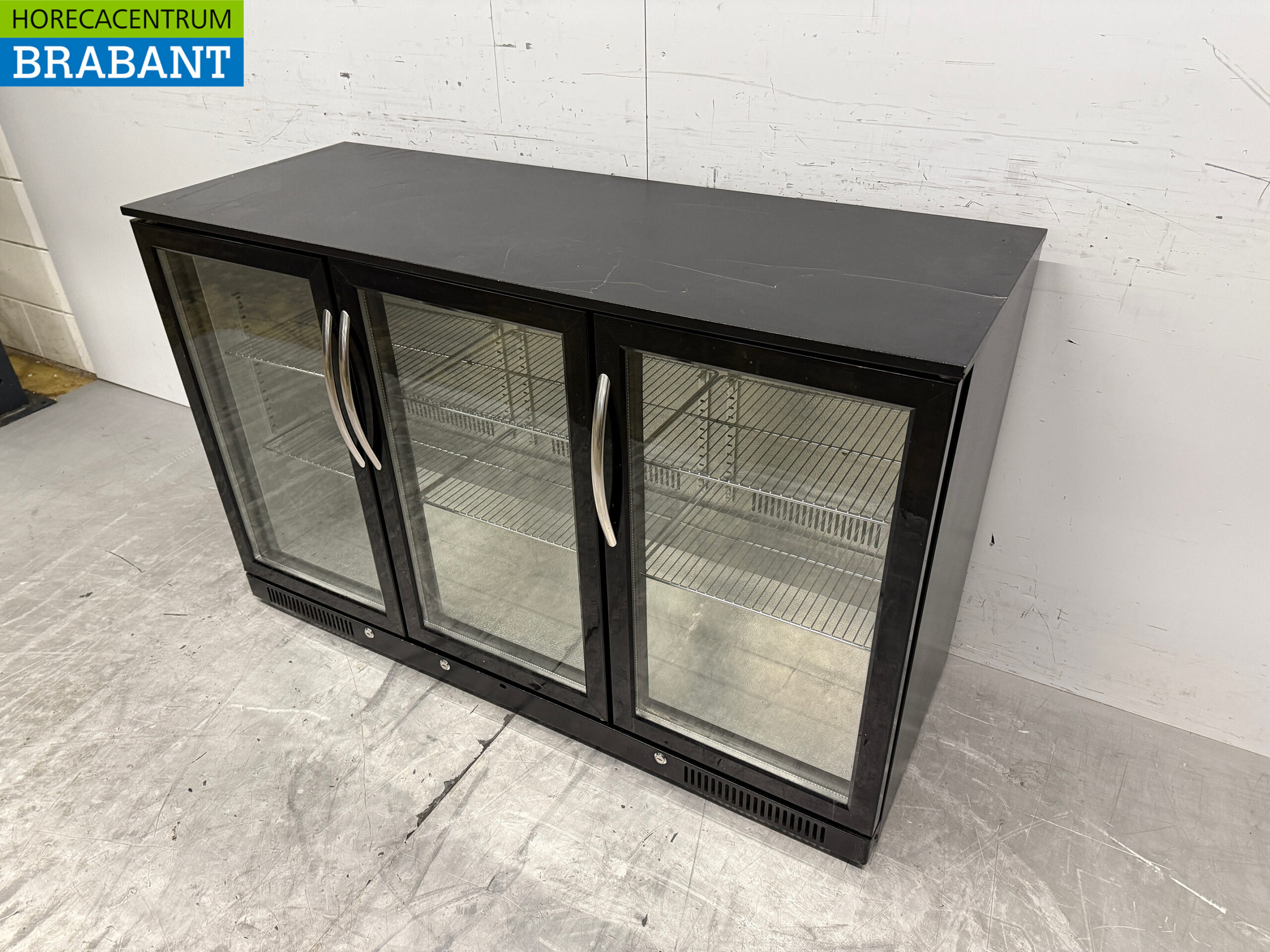 Back Bar Cooler 3 portes battantes en verre 133 cm 230V Horeca – Image 2
