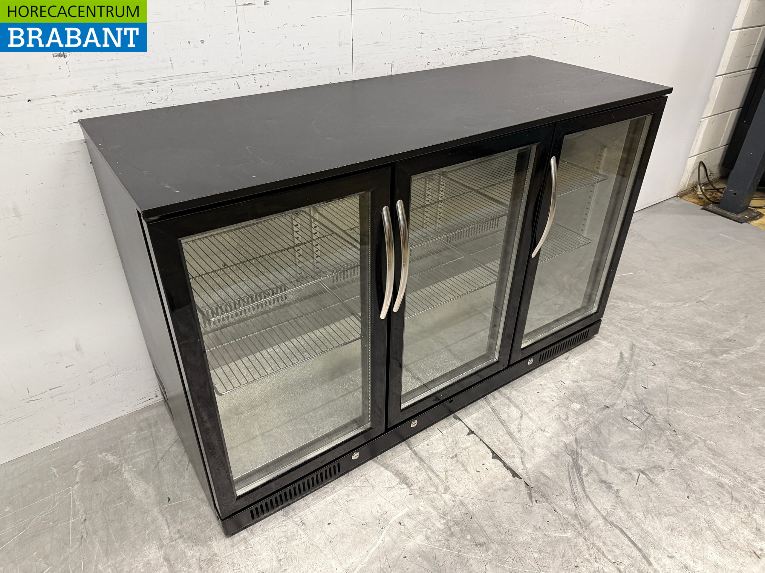 Back Bar Cooler 3 portes battantes en verre 133 cm 230V Horeca – Image 3