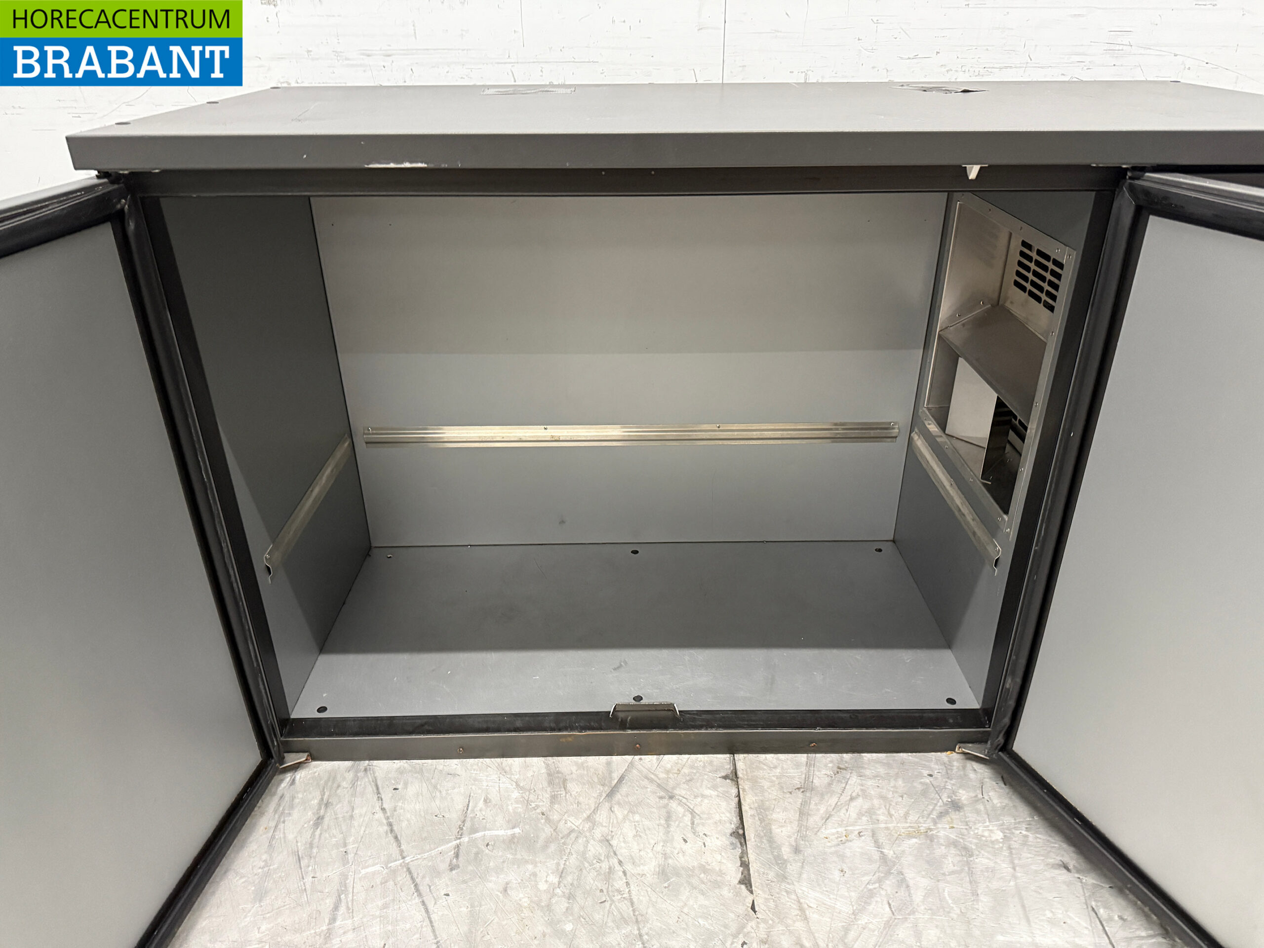 Serrco SFK-8 Réfrigérateur à baril 135 cm 230V Horeca – Image 4