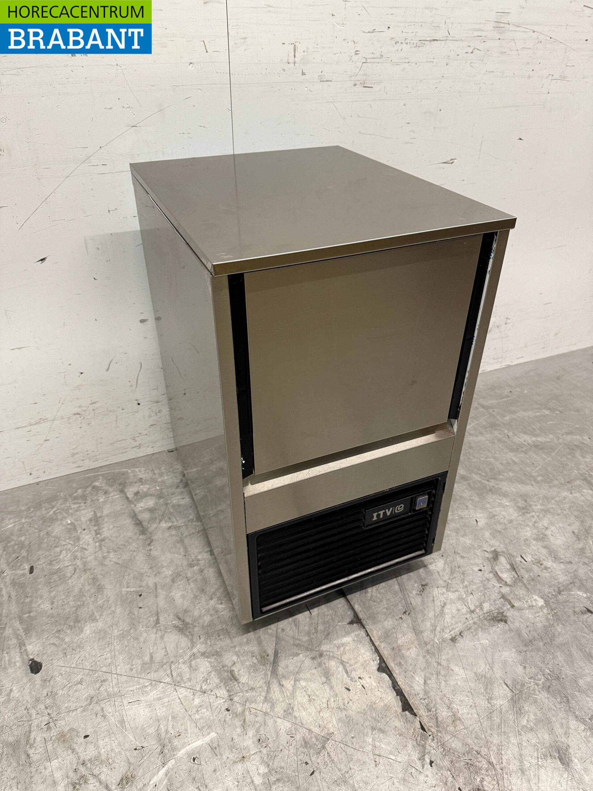 Machine à glaçons ITV en acier inoxydable 25 kg/24h bunker 6 kilos 230V Horeca – Image 3