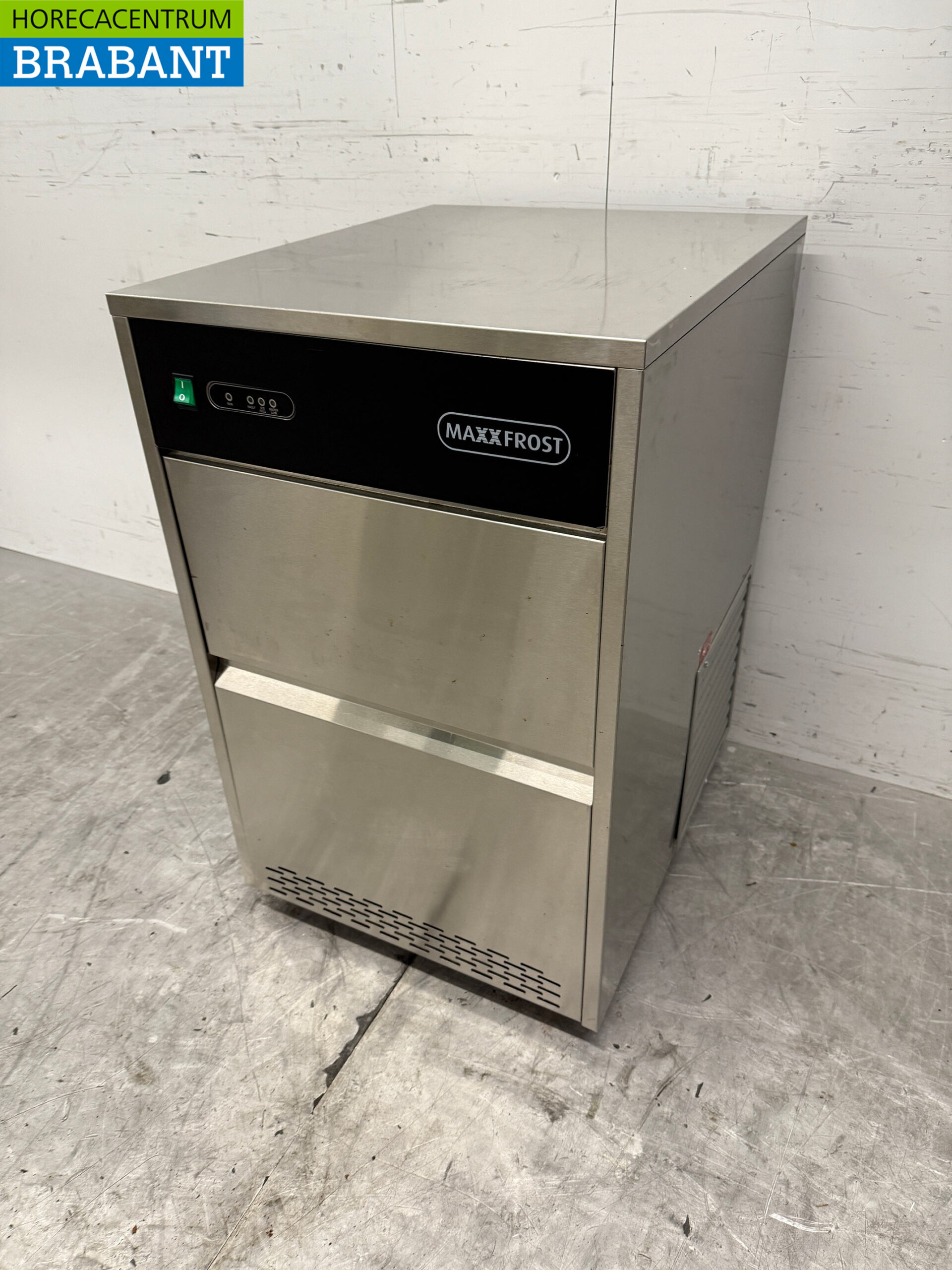 Machine à glaçons Maxxfrost en acier inoxydable 50kg/24h Bunker 11 kilos 230V Horeca – Image 2