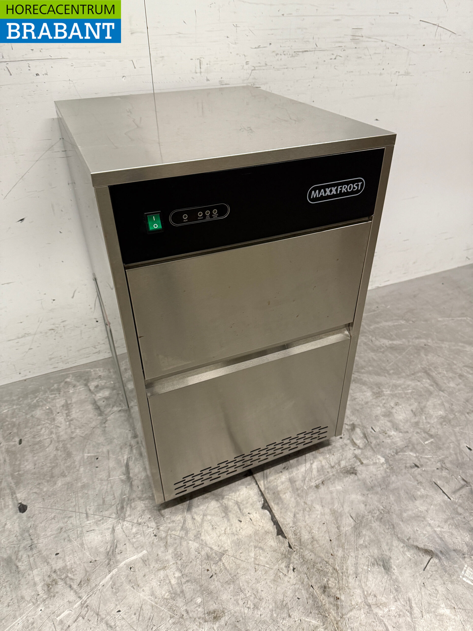 Machine à glaçons Maxxfrost en acier inoxydable 50kg/24h Bunker 11 kilos 230V Horeca – Image 3