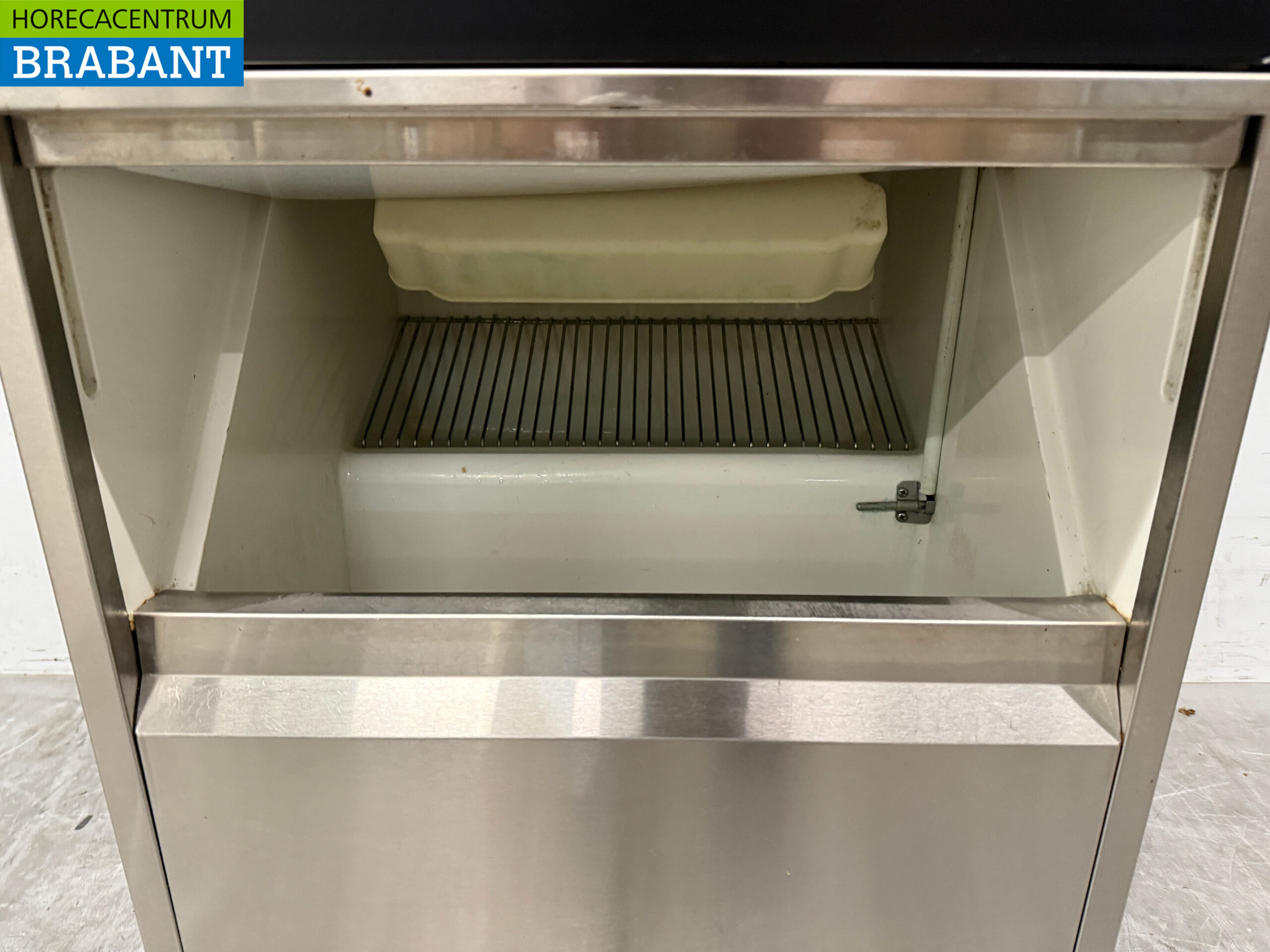 Machine à glaçons Maxxfrost en acier inoxydable 50kg/24h Bunker 11 kilos 230V Horeca – Image 4