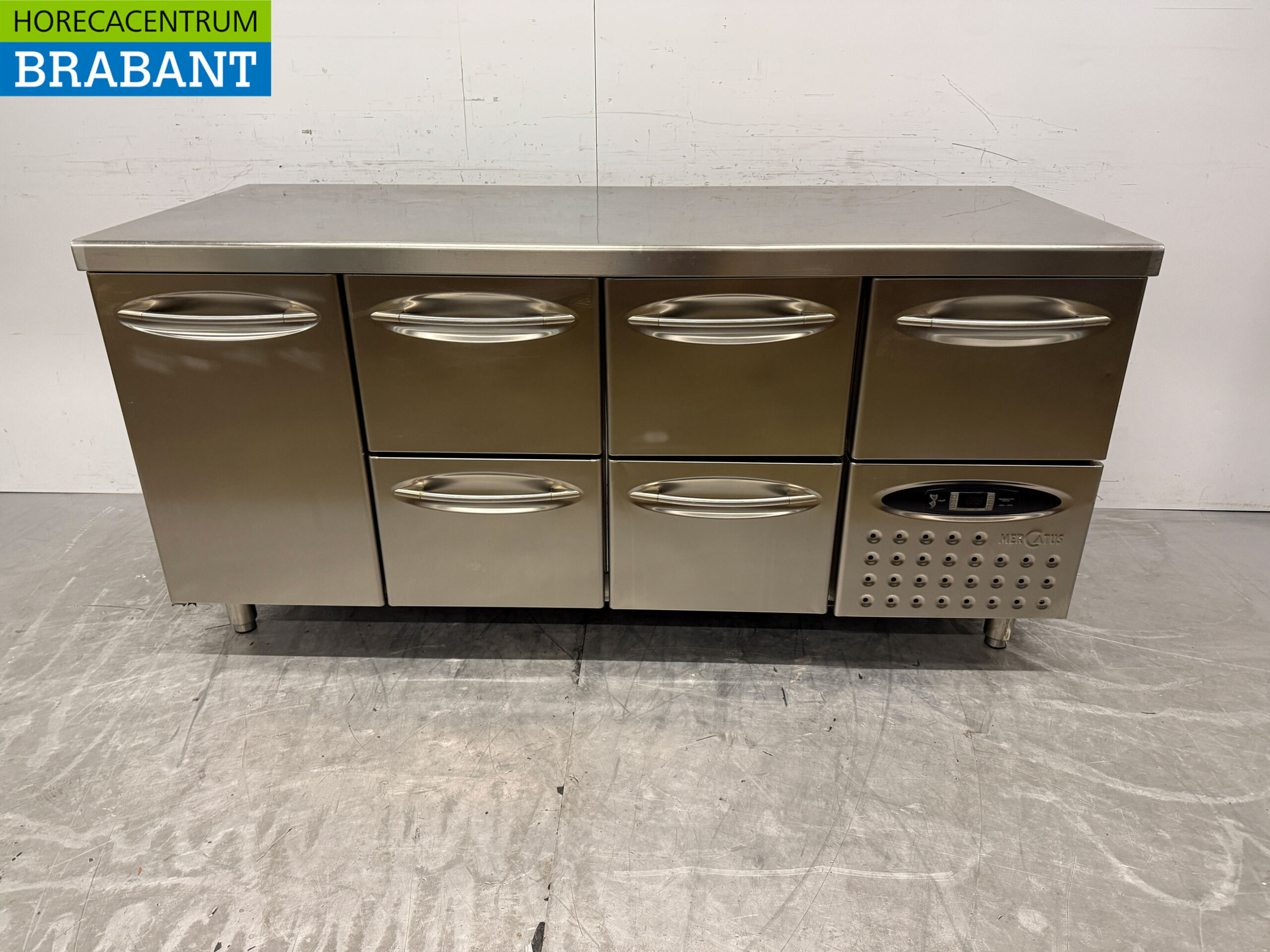 Mercatus en acier inoxydable Établi réfrigéré 5 tiroirs et 1 porte 175,5 cm 230V Horeca
