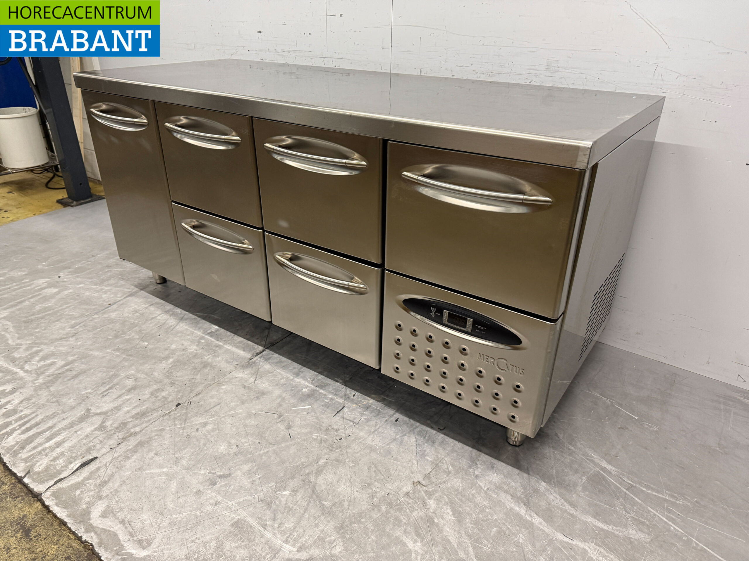 Mercatus en acier inoxydable Établi réfrigéré 5 tiroirs et 1 porte 175,5 cm 230V Horeca – Image 2