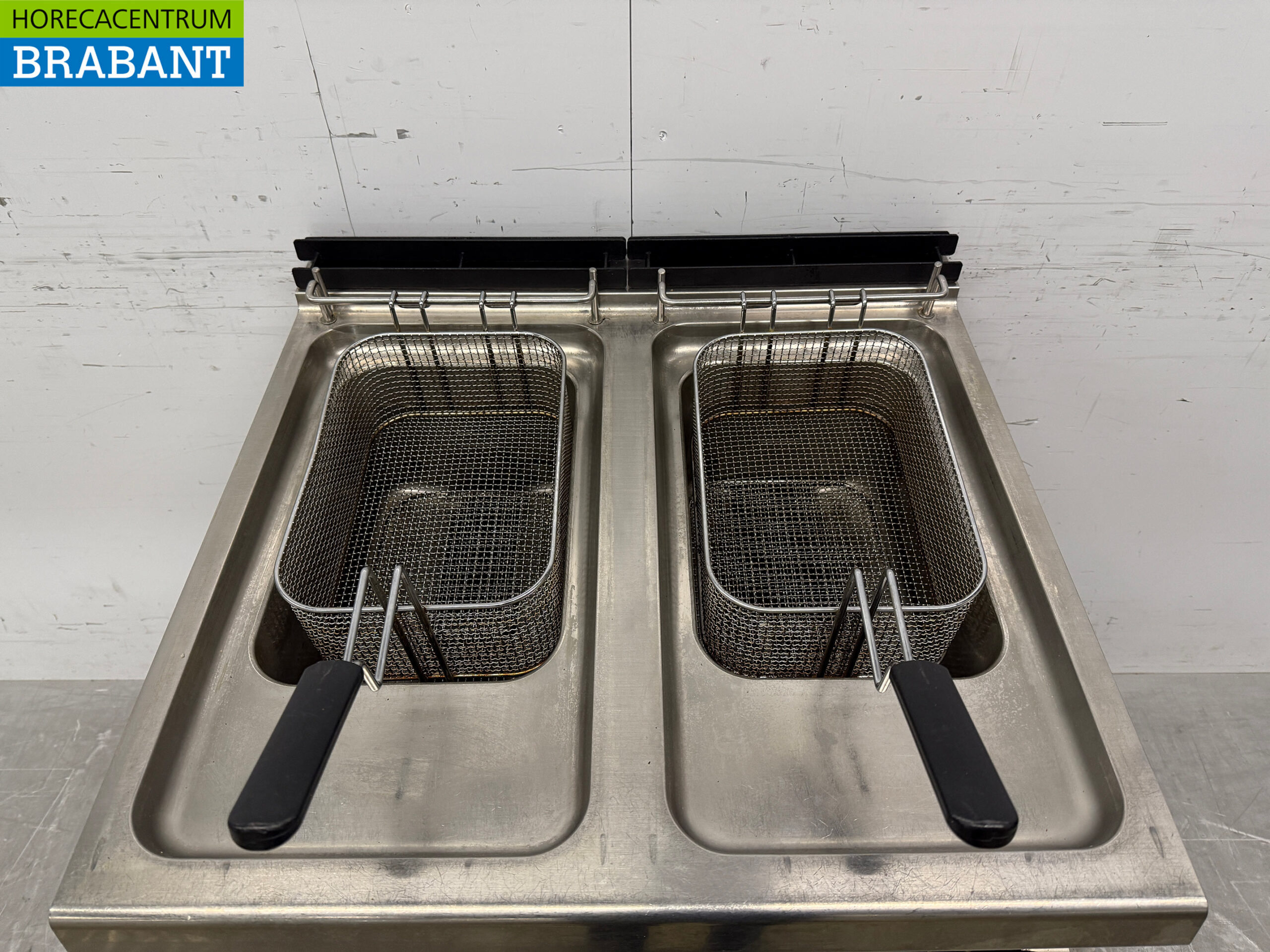 Friteuse double Zanussi en acier inoxydable 2 x 14 litres GAS Restauration – Image 5