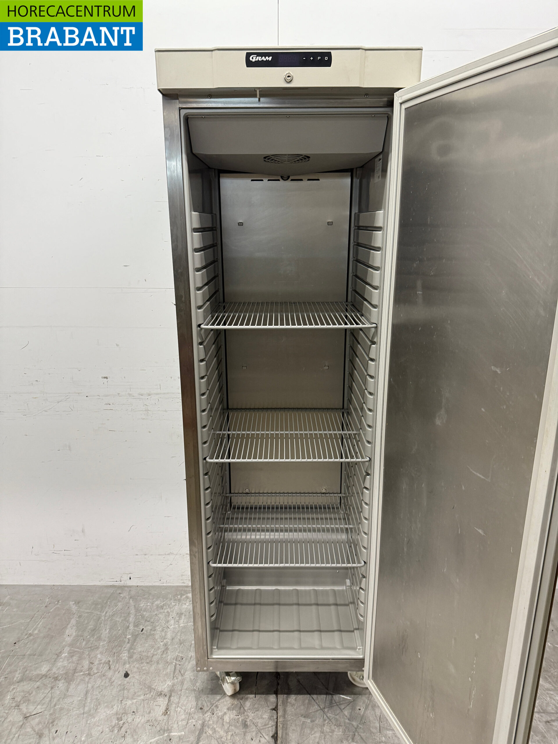 Réfrigérateur mobile Gram en acier inoxydable 346 litres 230V Restauration – Image 4