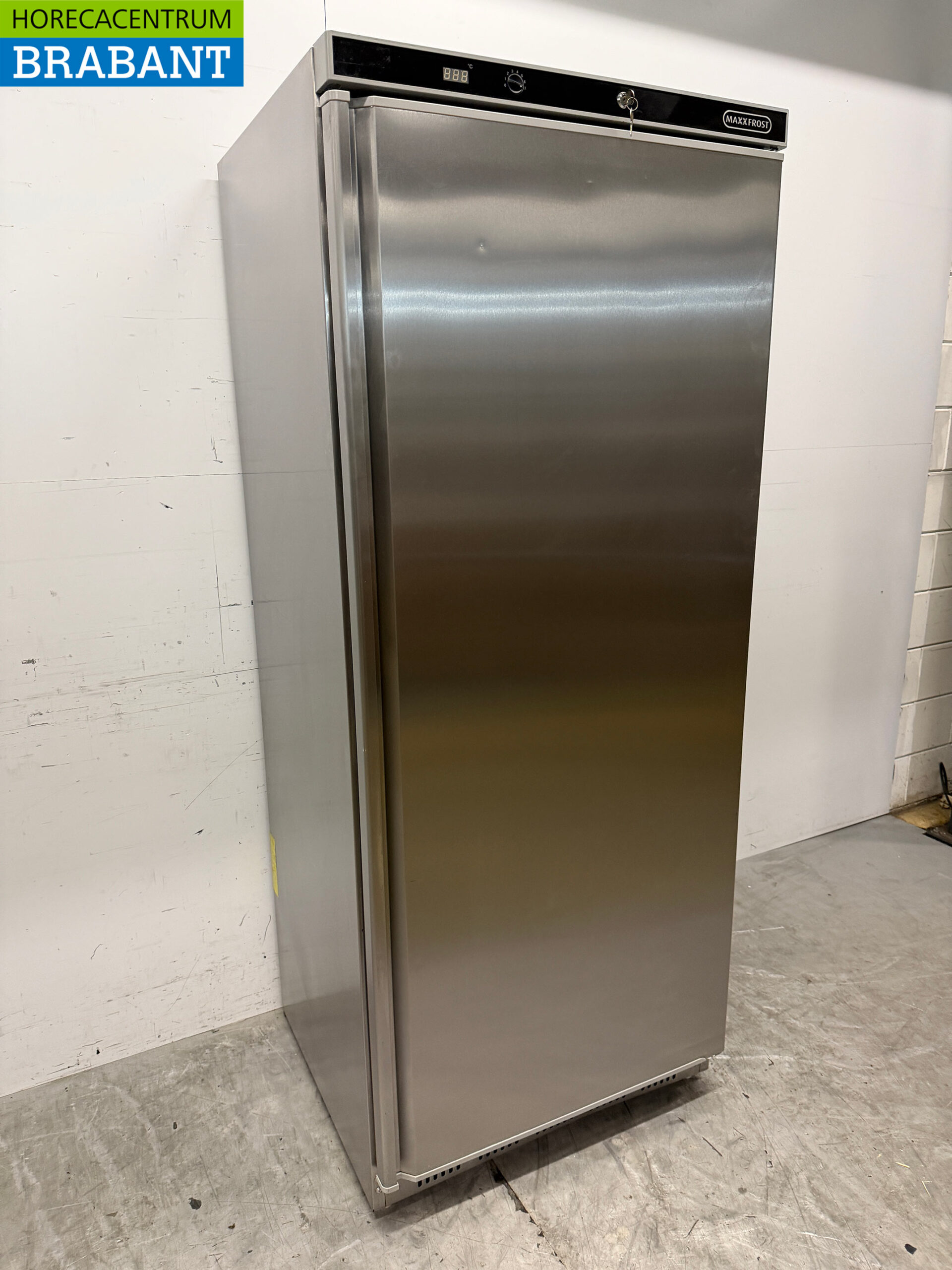 Réfrigérateur Maxxfrost en acier inoxydable 476 litres 230V Horeca – Image 3