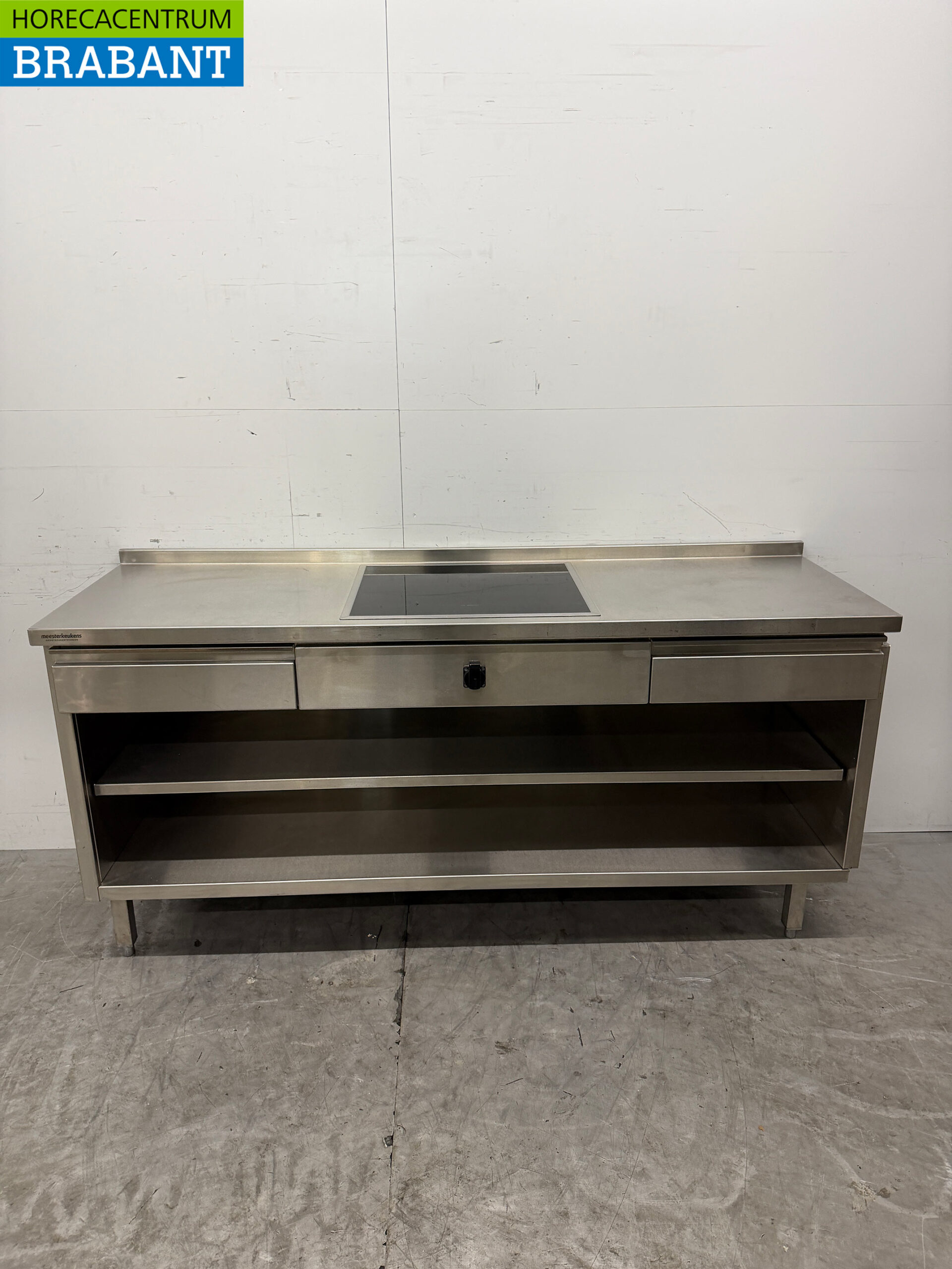 Table de travail en acier inoxydable avec plaque de cuisson à induction intégrée 188 cm 400V Horeca